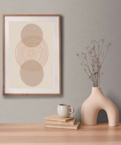 Découvrez le papier peint uni gris intissé A.S. Création AS306894. Son coloris gris élégant et sa texture discrète apportent une décoration moderne, lumineuse et intemporelle à toutes les pièces de votre maison.
